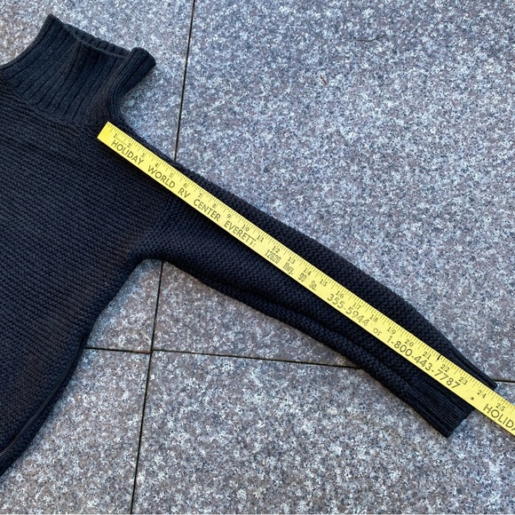 Lululemon merino wool sweater - Picture 6 of 10